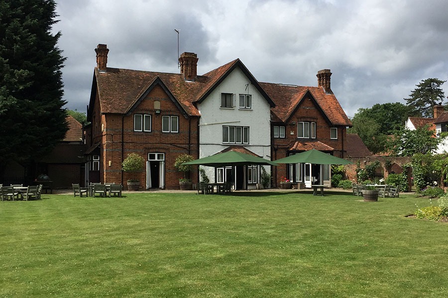 Hurley Hotel | The Olde Bell