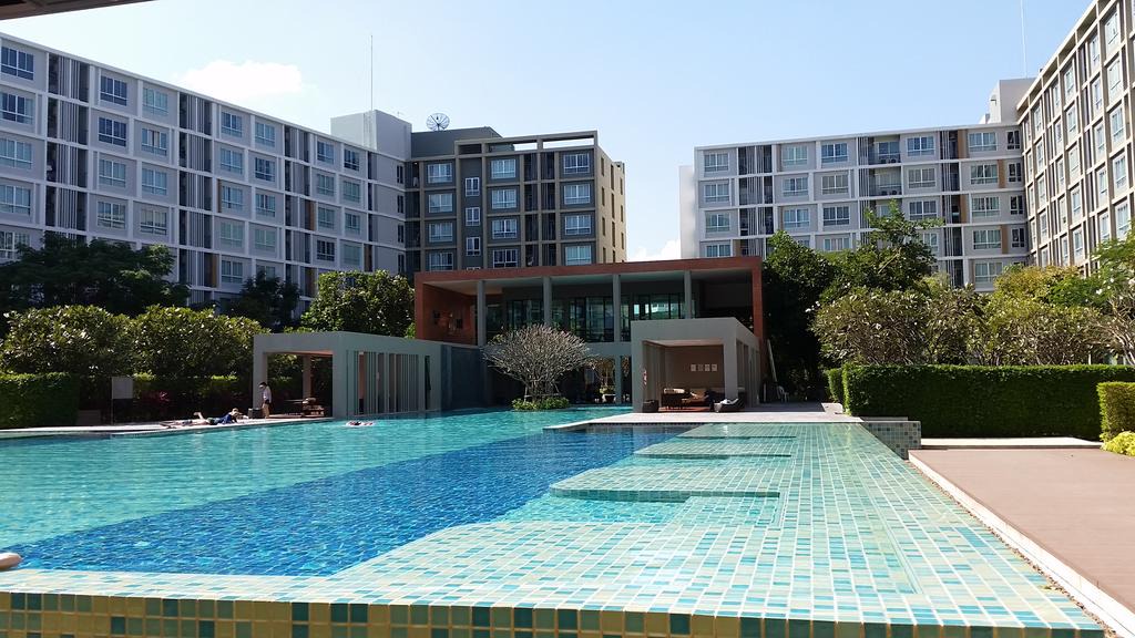 Chiang Mai Hotel | D Condo Sign by Nattapong