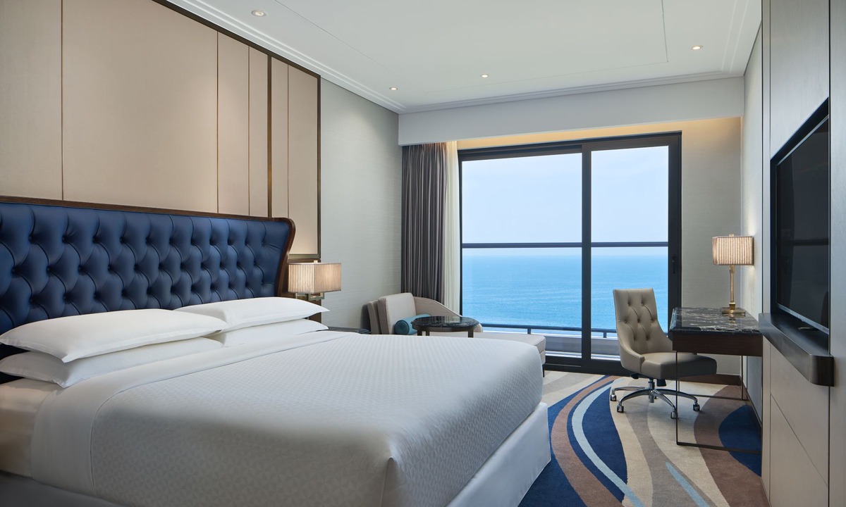 Son Tra Hotel | Four Points by Sheraton Danang