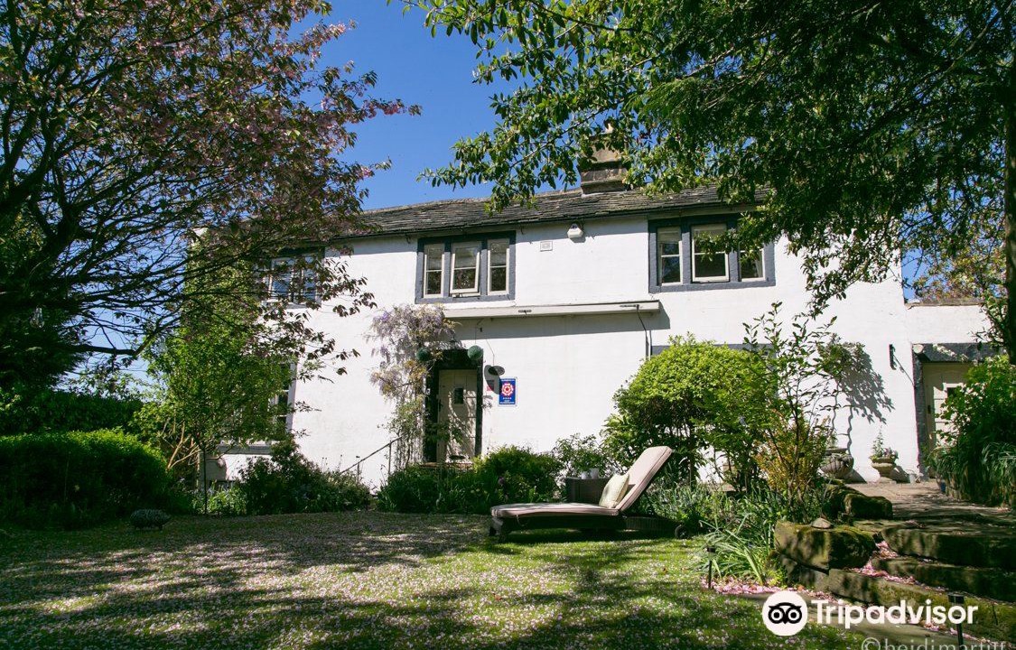 Yeadon Hotel | Willow Cottage B&B