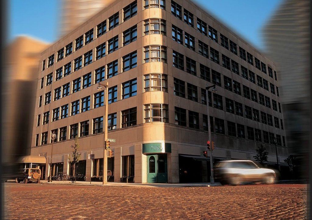 East Town Hotel | Hotel Metro, Autograph Collection