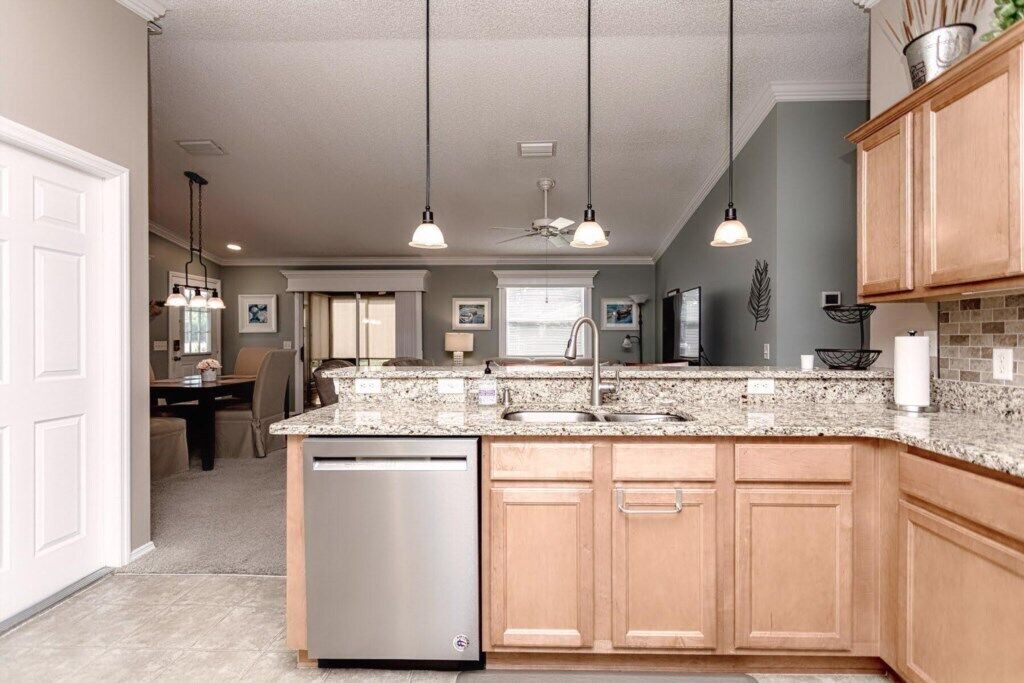 Liberty Park Villa | Gibbes - Patio Villa Near Lake Sumter Landing and Seabreeze Pool and Rec