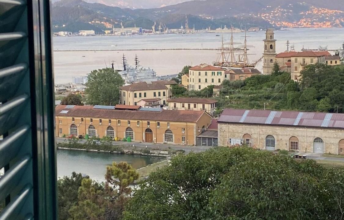 Masero Apartment | Yono Apartment La Spezia Cinque Terre sea view and garden