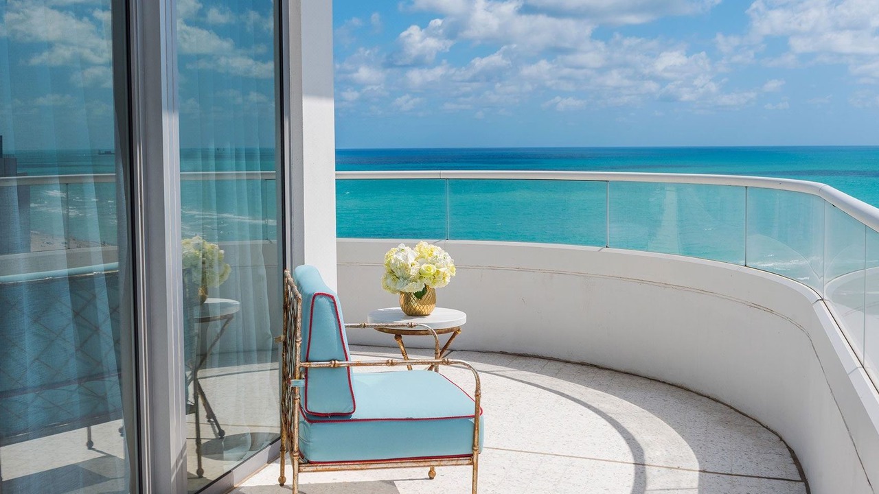 Photo of Patio Balcony in Mid Beach