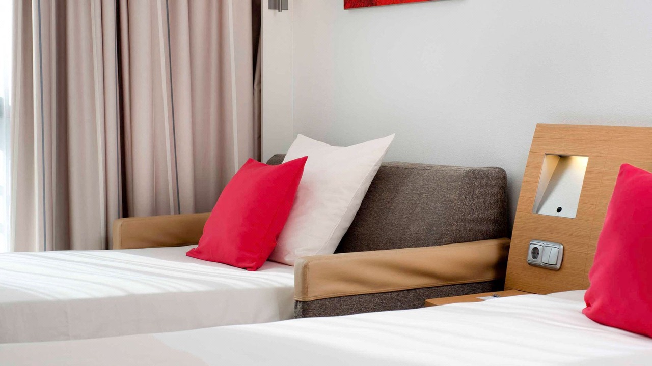 Photo of Bedroom in Yves Farge - Le Fleuve