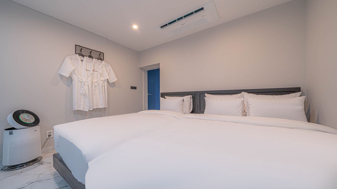 Photo of Bedroom in Suyeong-Gu