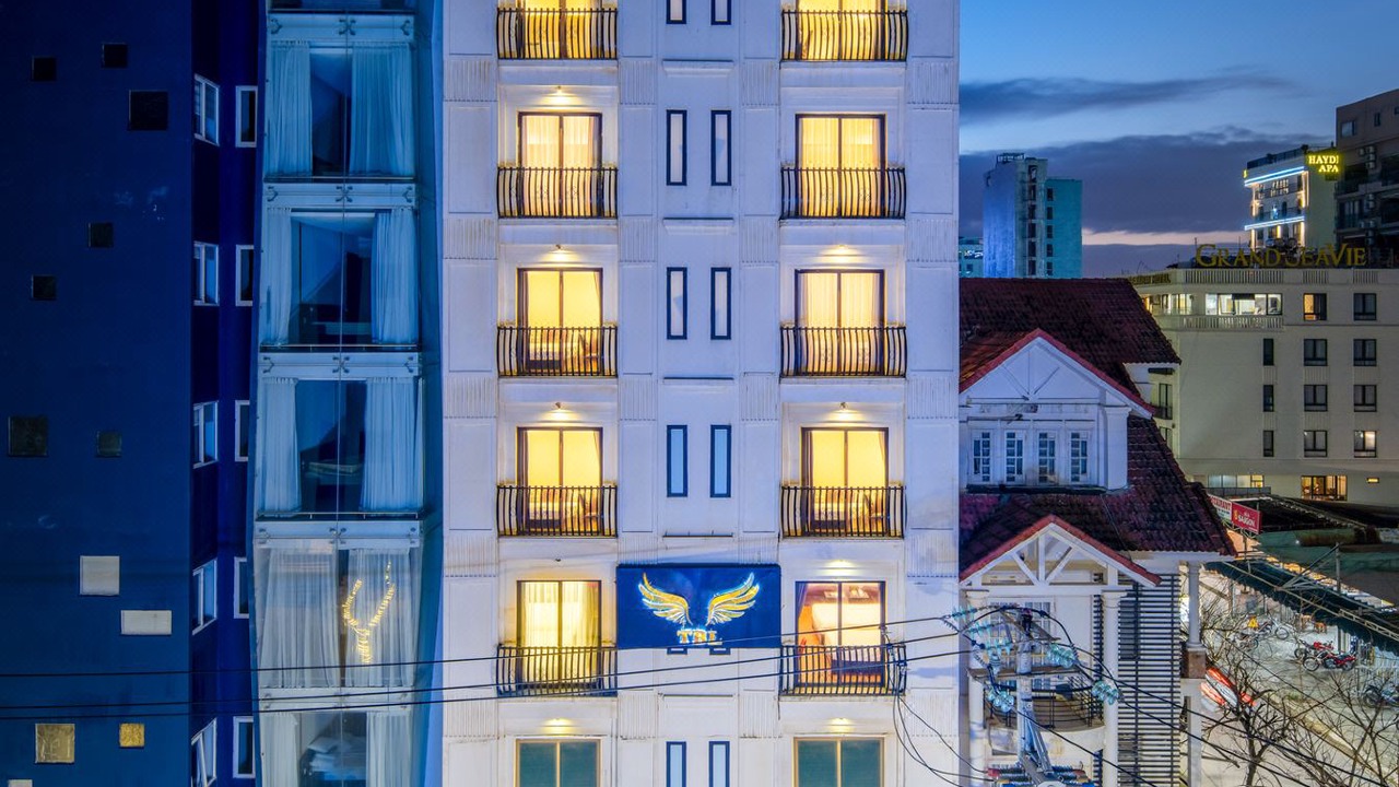 Photo of Buildings in Ngu Hanh Son