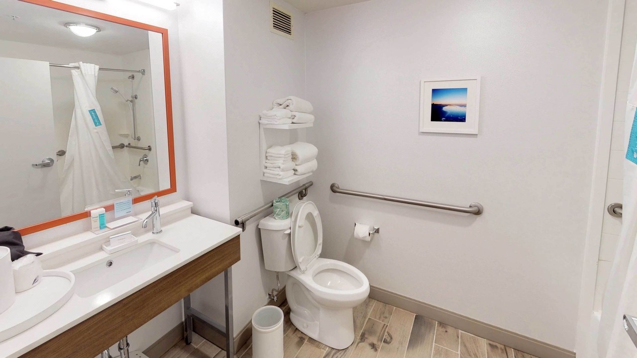 Photo of Bathroom in Saint Simons Heights