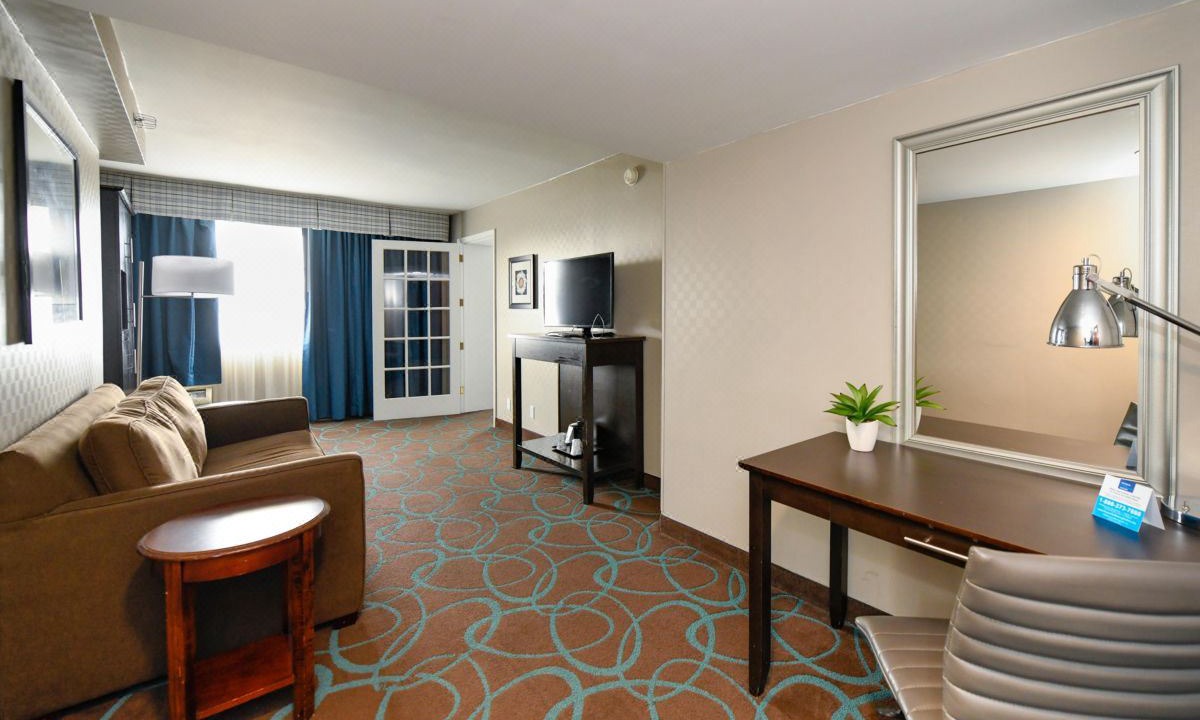 Photo of Livingroom in Downtown Niagara Falls