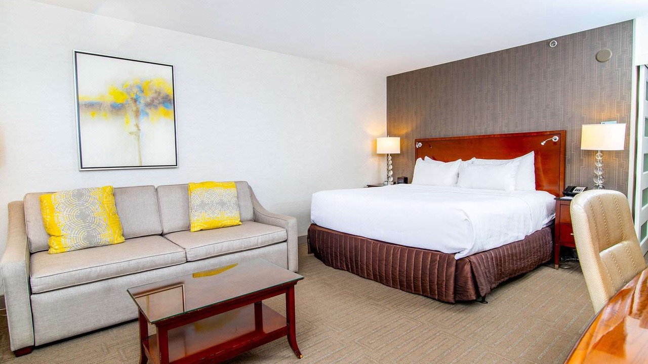 Photo of Bedroom in Executive Park