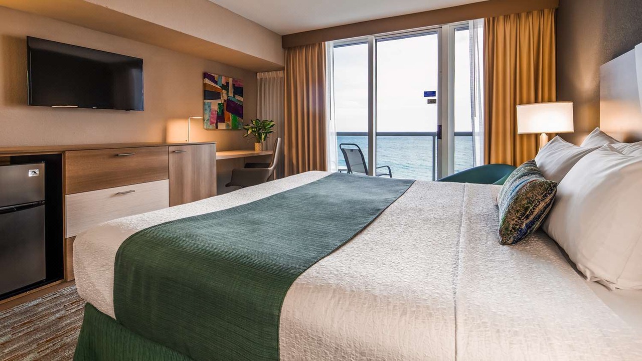 Photo of Bedroom in Mid Beach