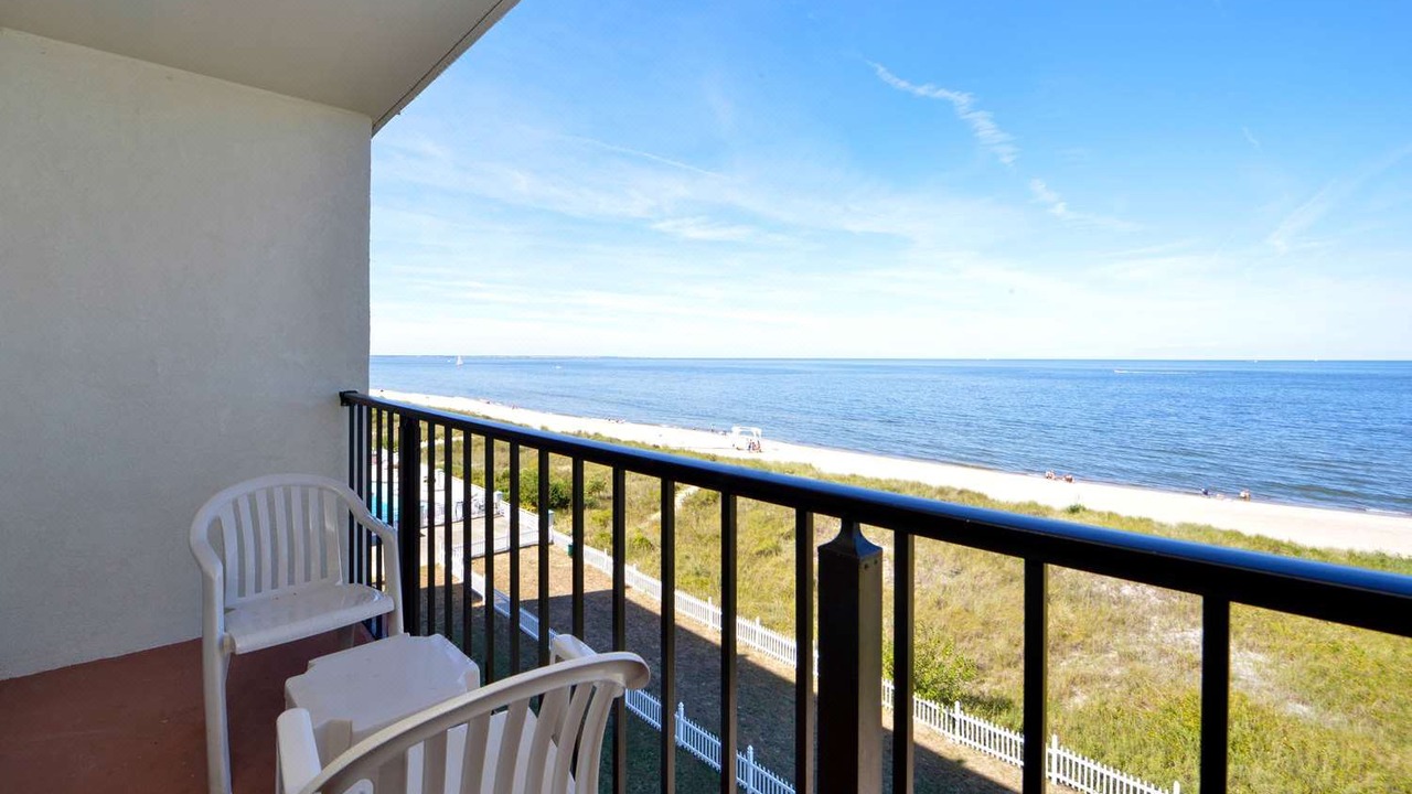 Photo of Patio Balcony in Cottage Line