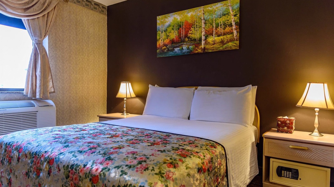 Photo of Bedroom in Flushing Chinatown