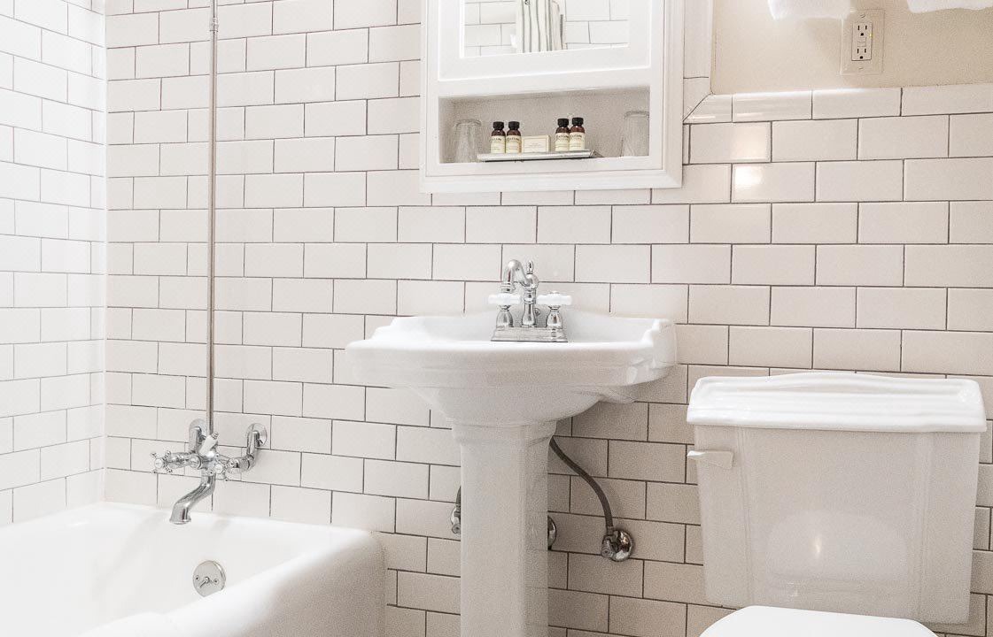Photo of Bathroom in Wilshire Center