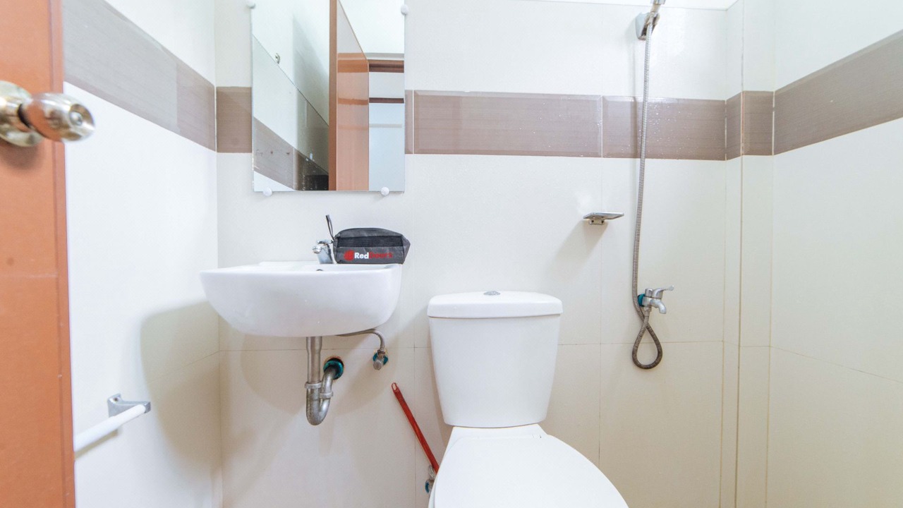 Photo of Bathroom in Barangay Poblacion