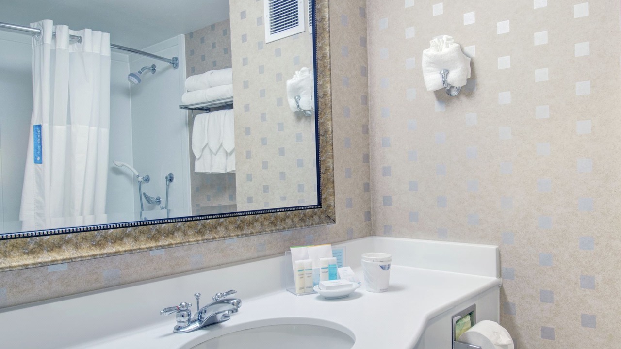 Photo of Bathroom in Harrison Lenox