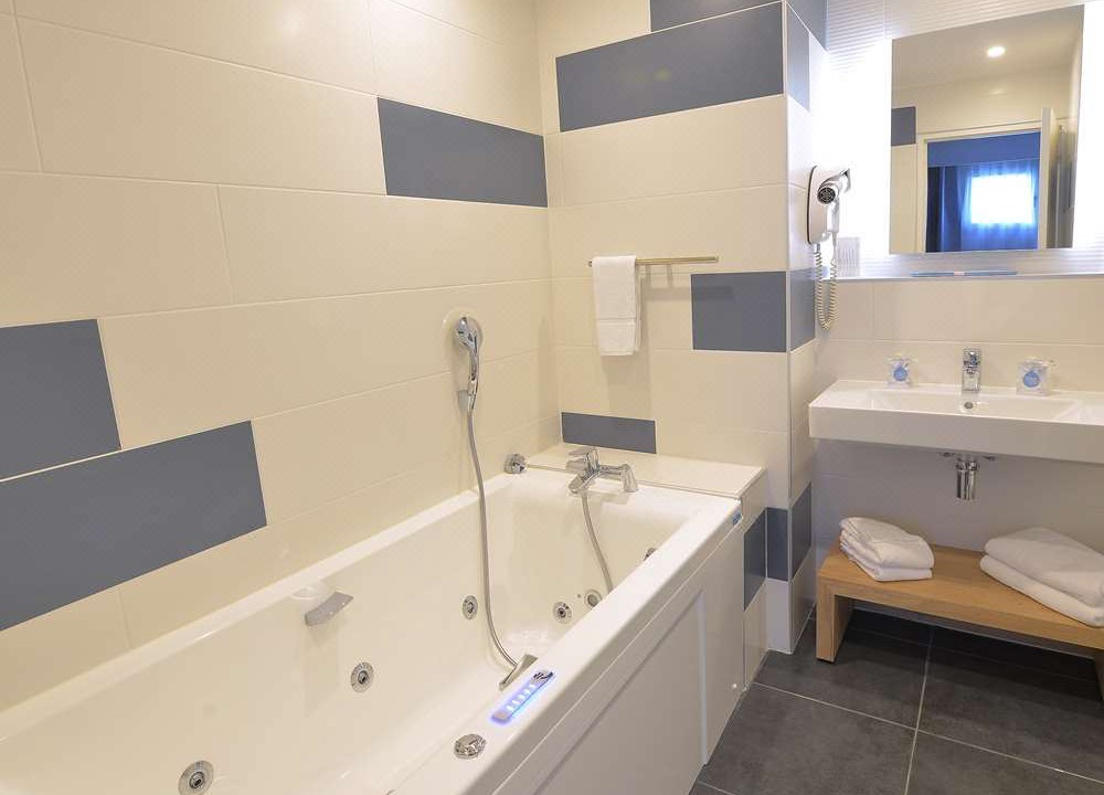 Photo of Bathroom in Lunel
