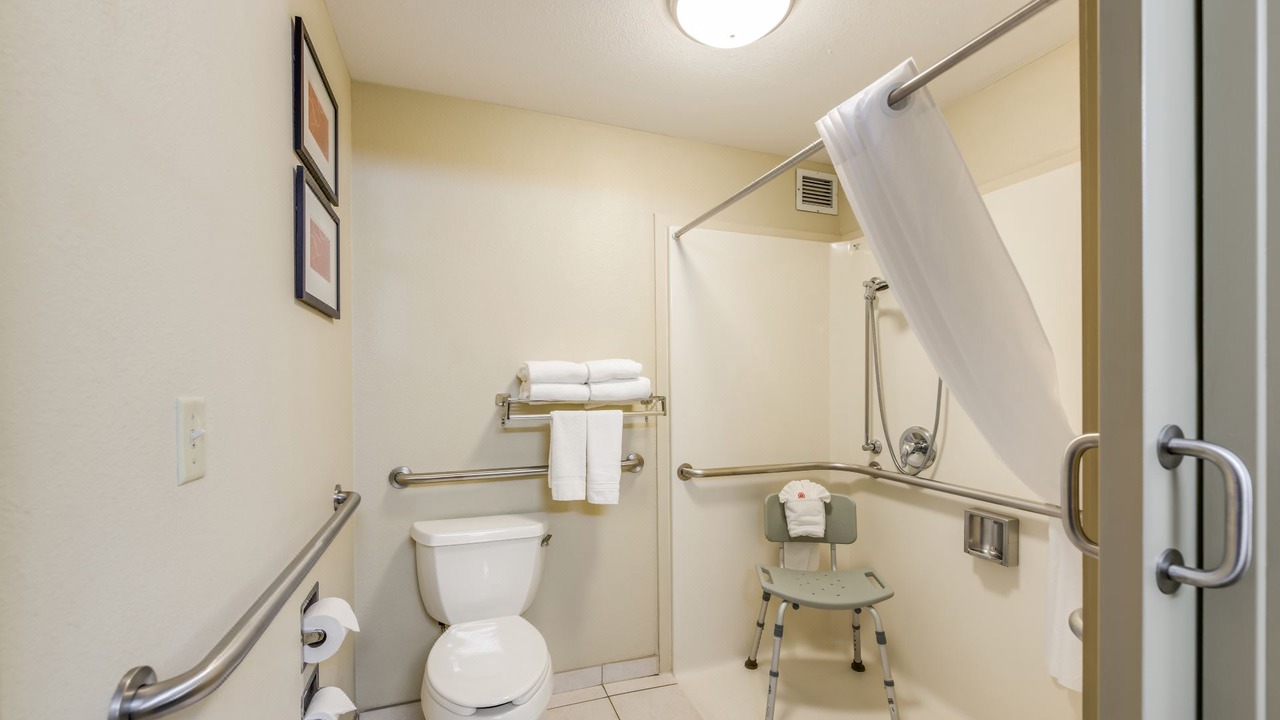 Photo of Bathroom in Schiller Park