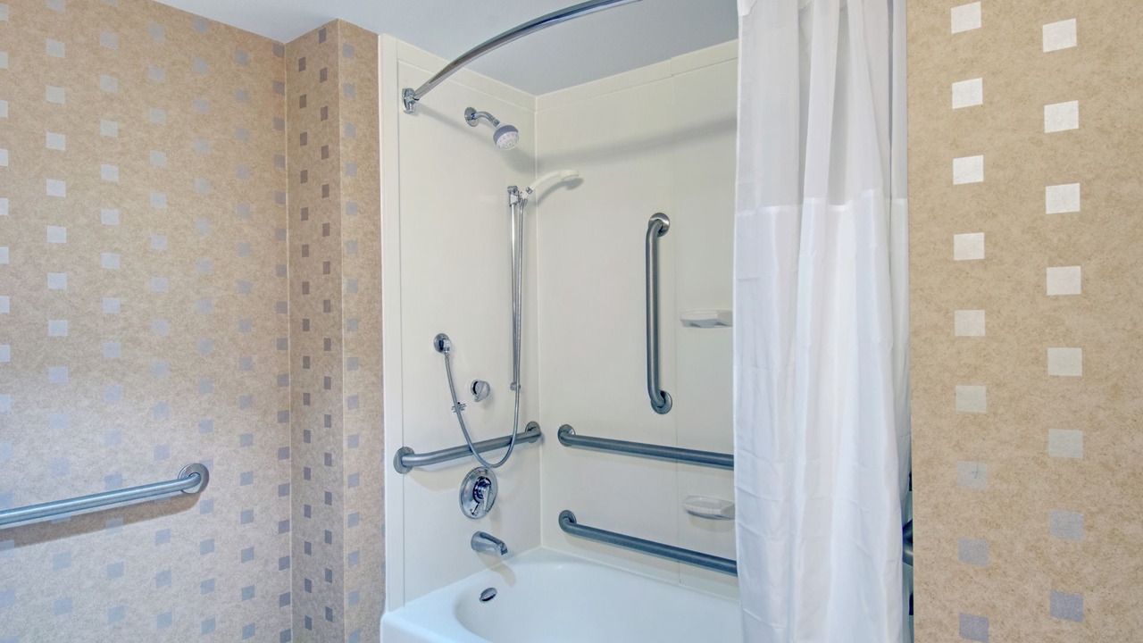 Photo of Bathroom in Harrison Lenox