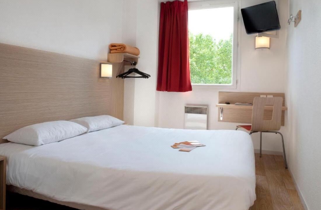 Photo of Bedroom in Villepinte