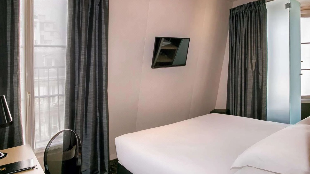 Photo of Bedroom in 5th Arrondissement