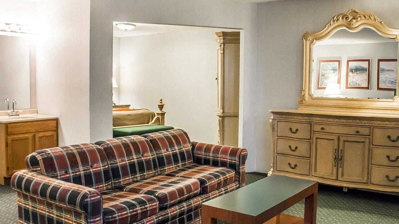 Photo of Livingroom in Manistique