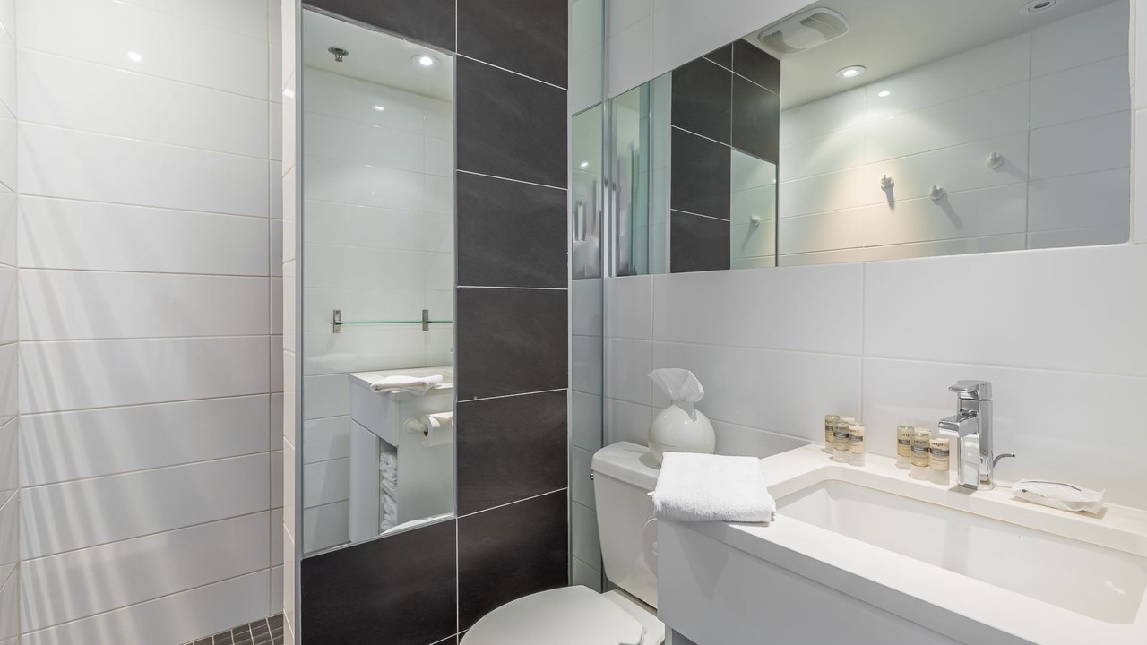 Photo of Bathroom in Quartier des Spectacles