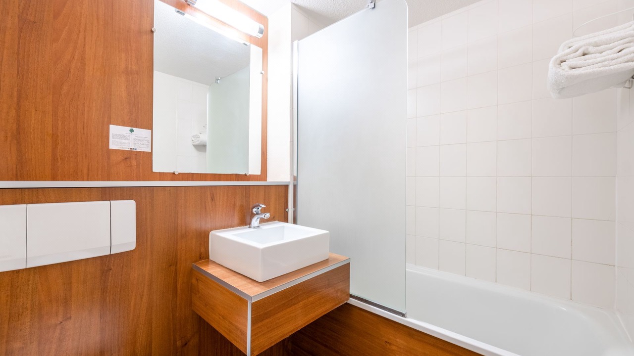 Photo of Bathroom in Colombier-Saugnieu
