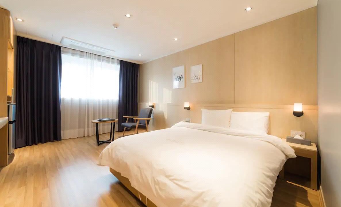 Photo of Bedroom in Ingye-dong