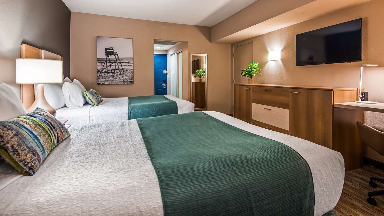 Photo of Bedroom in Mid Beach