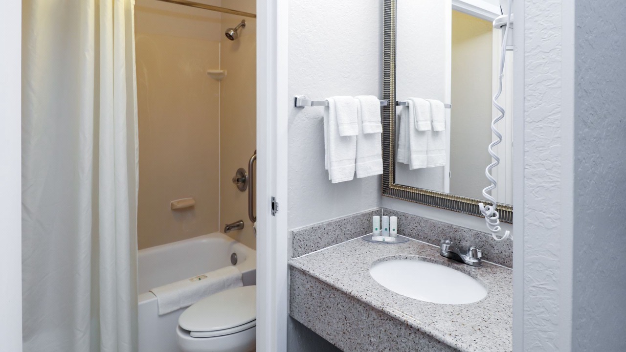 Photo of Bathroom in Doral