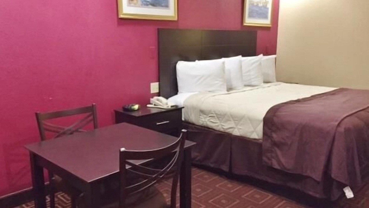 Photo of Bedroom in Baytown