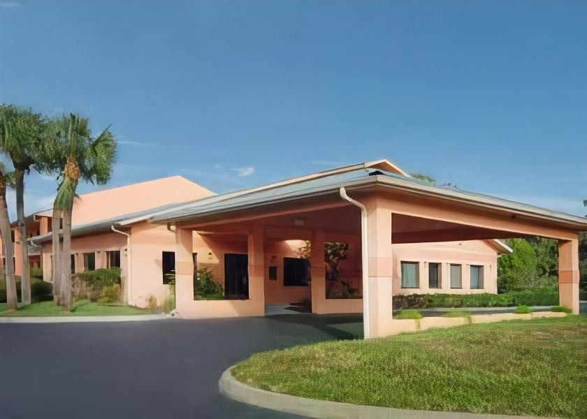 Photo of Buildings in Crystal River