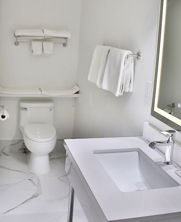 Photo of Bathroom in Fallsview