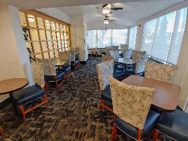 Photo of Livingroom in Paradise Valley Village