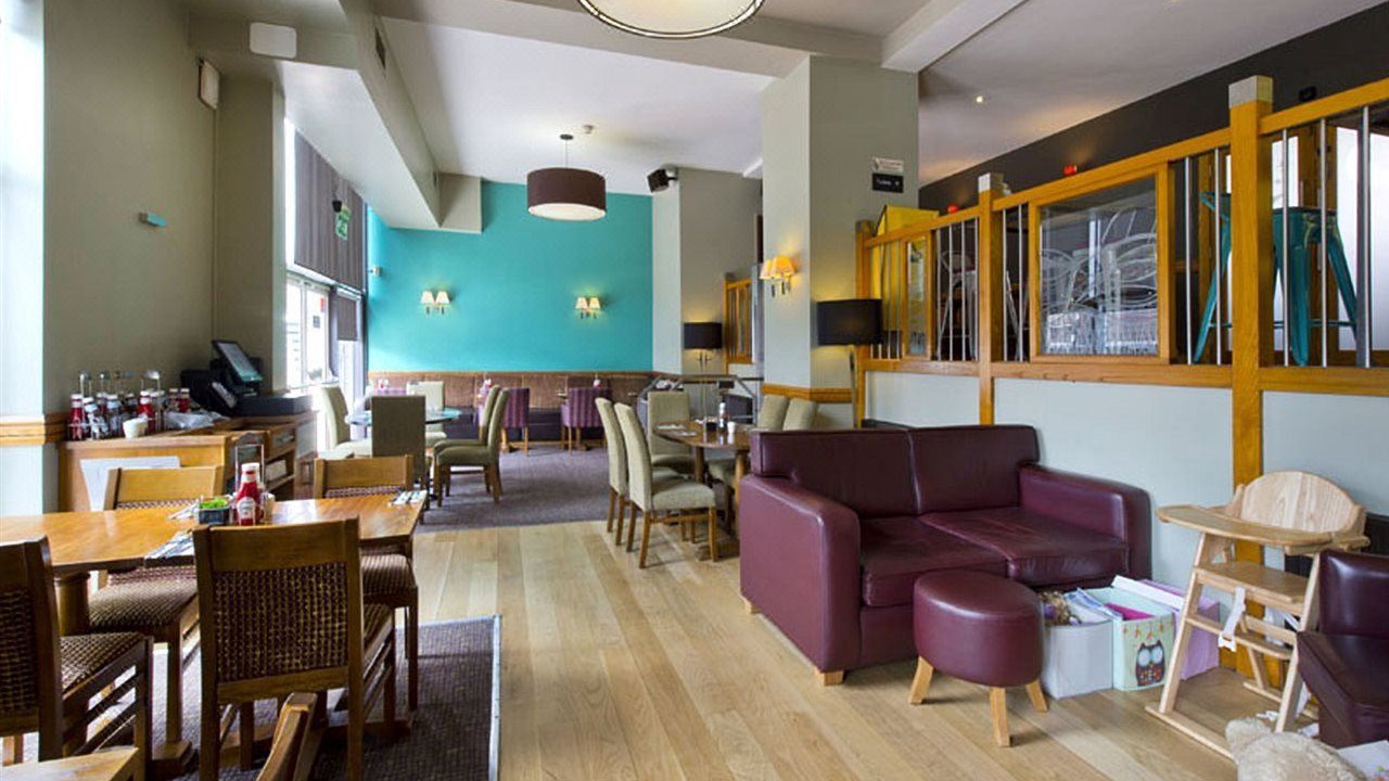 Photo of Livingroom in Convention Quarter