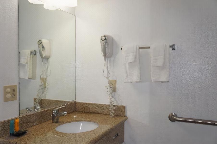 Photo of Bathroom in Clovis