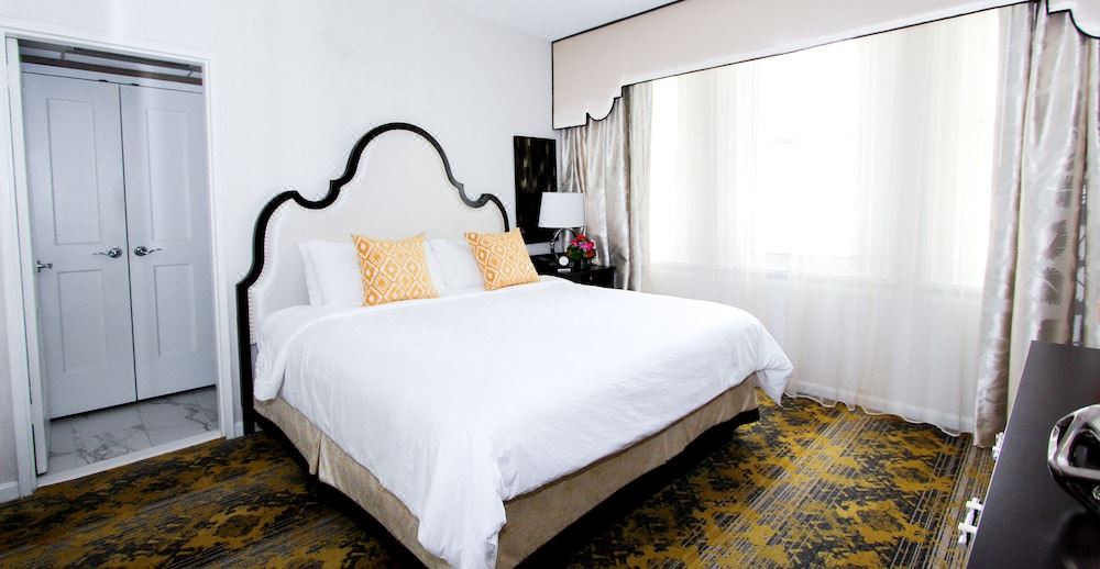 Photo of Bedroom in Kalorama Heights
