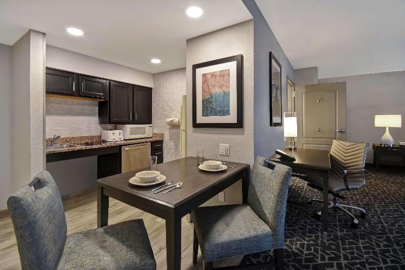 Photo of Livingroom in Edgewater