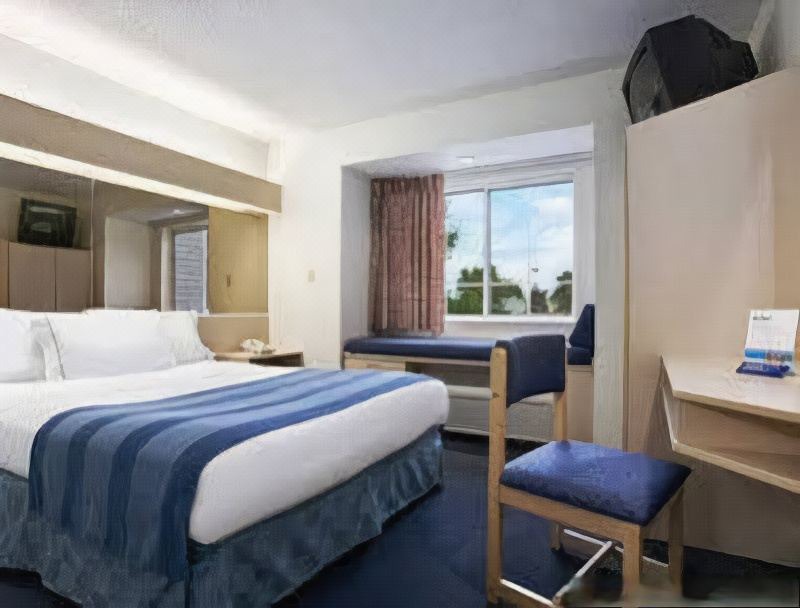 Photo of Bedroom in Clear Lake