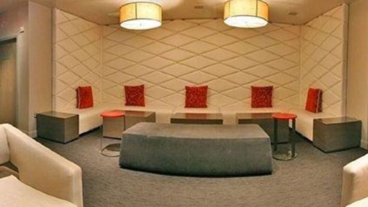 Photo of Livingroom in Back Bay