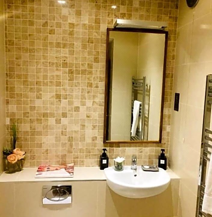 Photo of Bathroom in London Borough of Hounslow