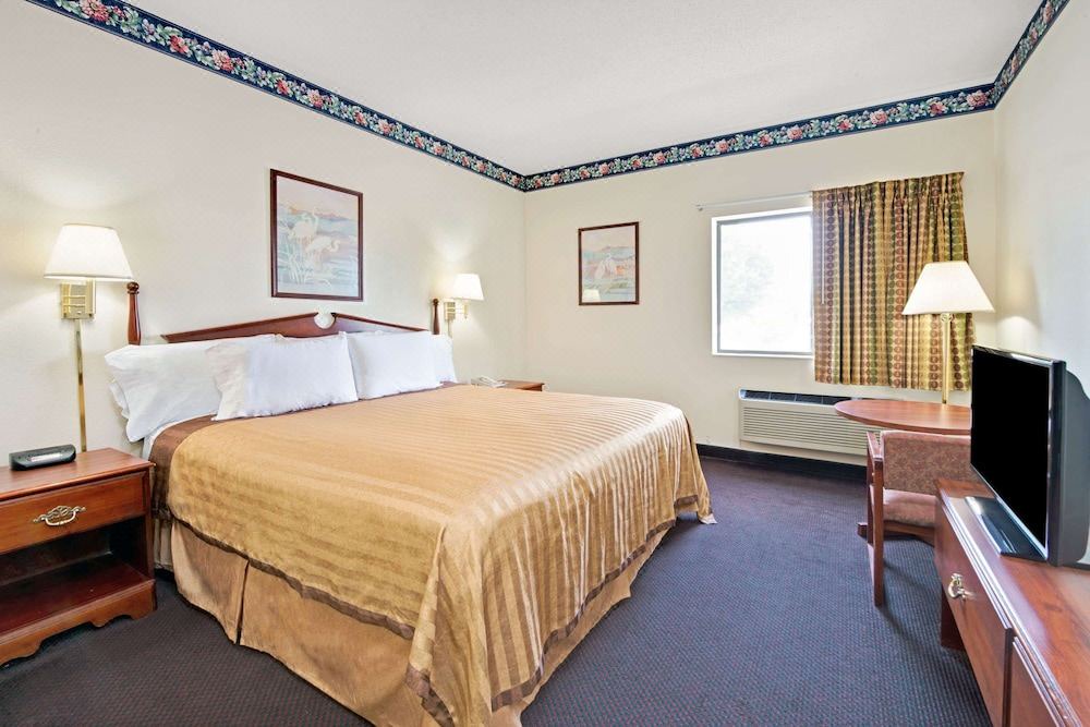 Photo of Bedroom in Airport Township