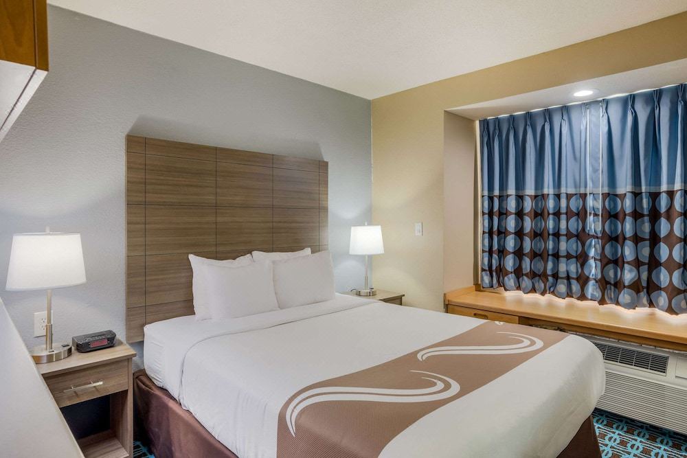 Photo of Bedroom in Blue Springs