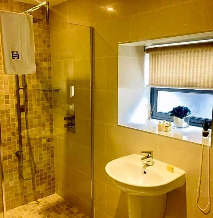 Photo of Bathroom in London Borough of Hounslow
