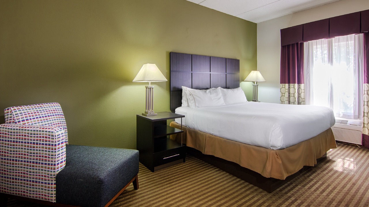 Photo of Bedroom in Mooresville