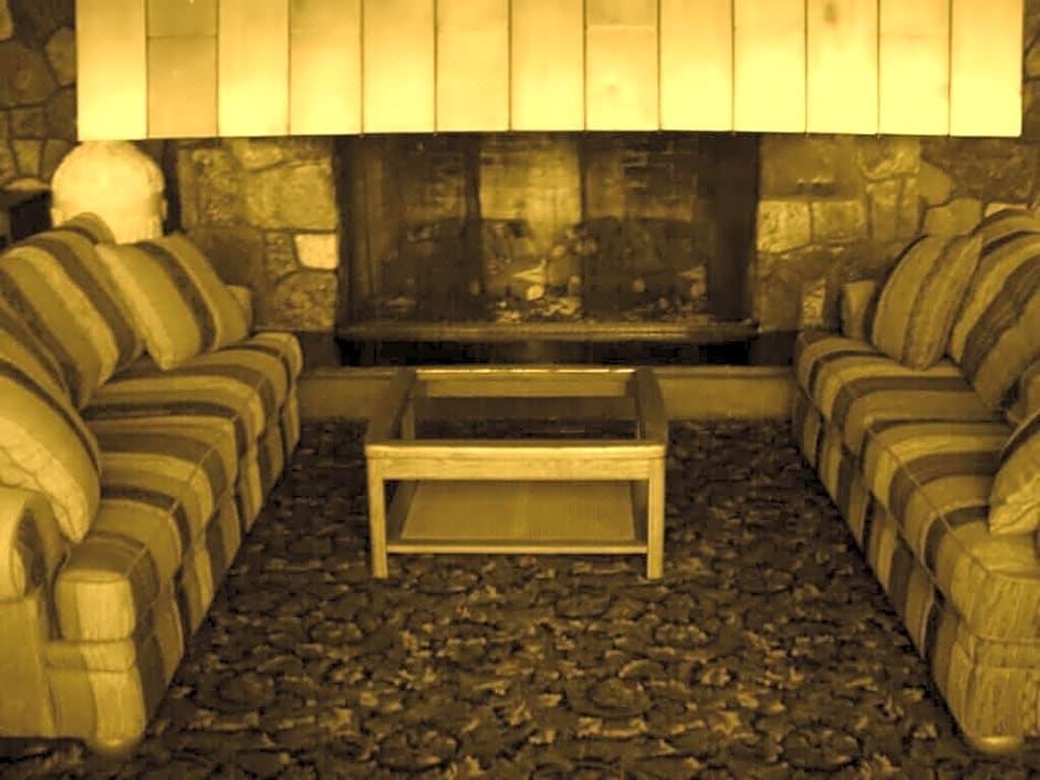 Photo of Livingroom in Thompson