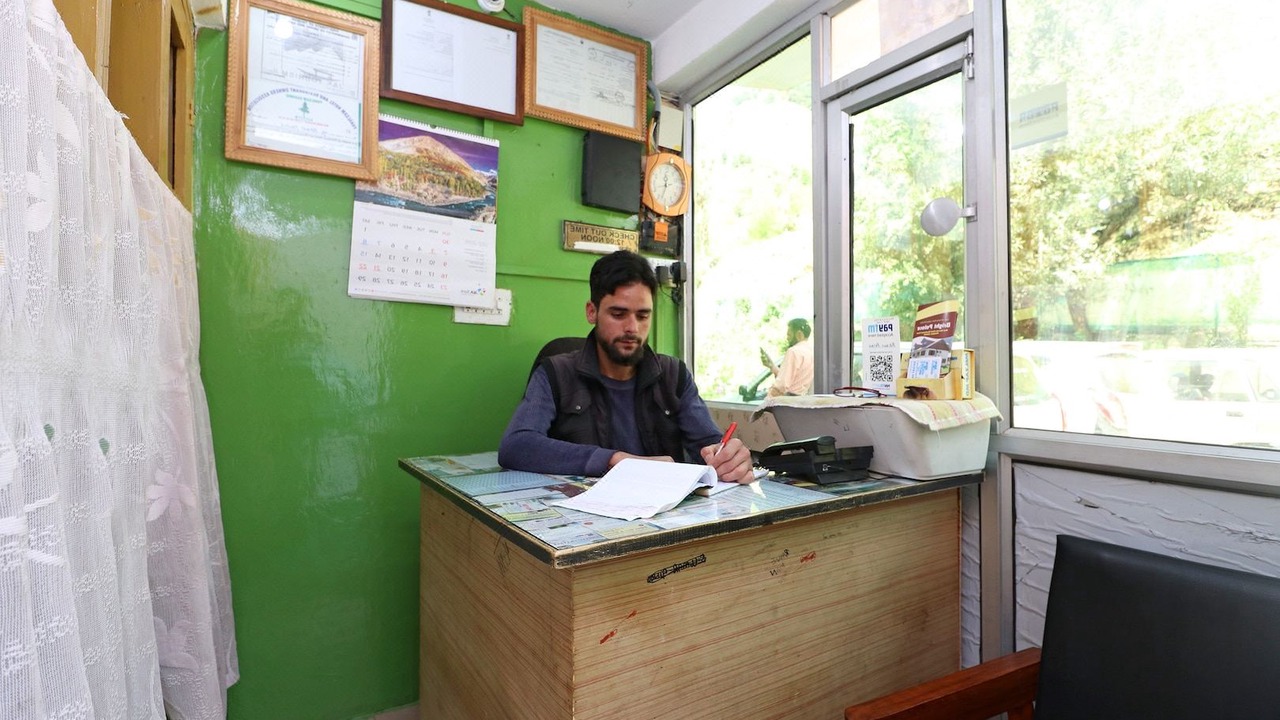 Photo of Others in Laripora