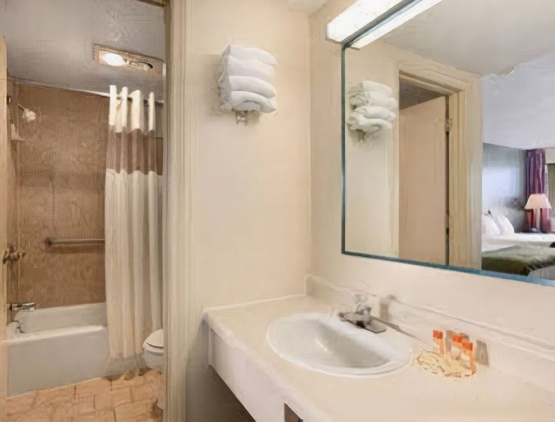 Photo of Bathroom in Hannibal