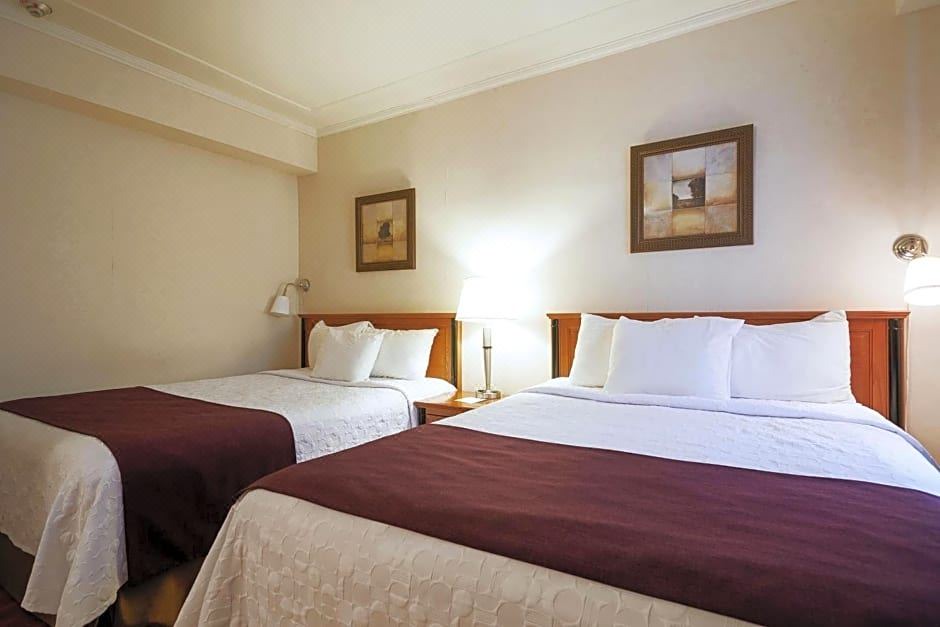 Photo of Bedroom in Quartier des Spectacles